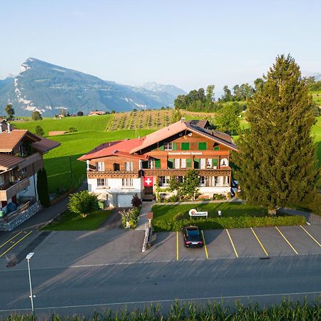 Hotel Restaurant Sunnmatt Aeschi Bei Spiez Buitenkant foto
