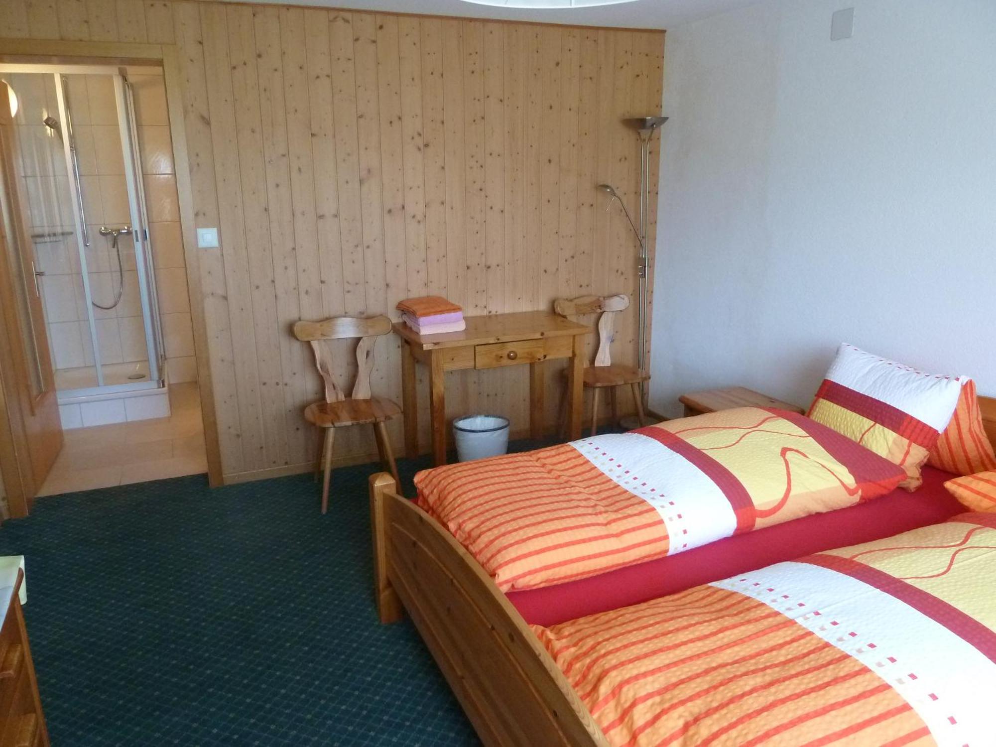 Hotel Restaurant Sunnmatt Aeschi Bei Spiez Buitenkant foto