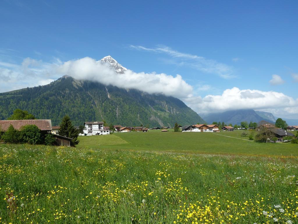Hotel Restaurant Sunnmatt Aeschi Bei Spiez Buitenkant foto
