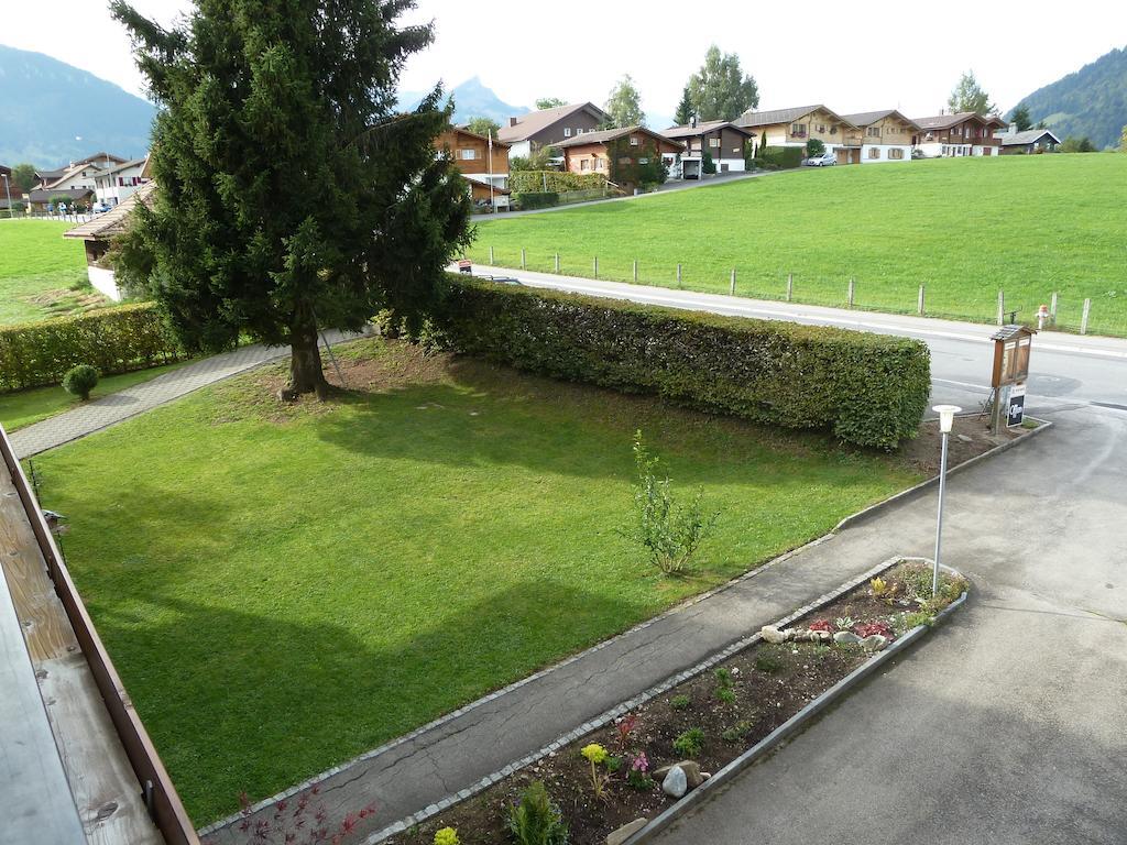 Hotel Restaurant Sunnmatt Aeschi Bei Spiez Buitenkant foto