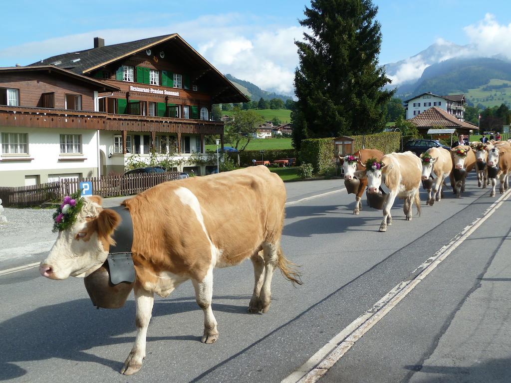 Hotel Restaurant Sunnmatt Aeschi Bei Spiez Buitenkant foto
